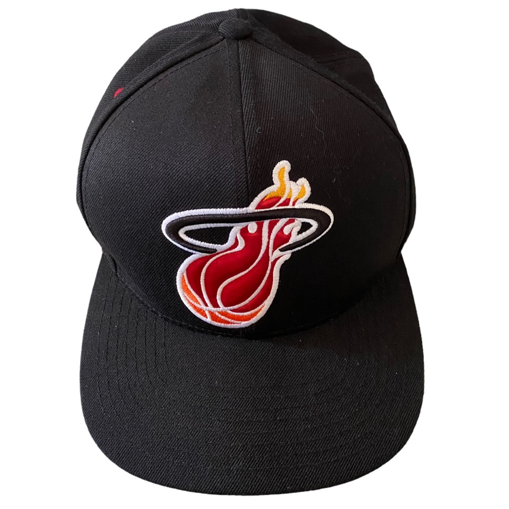Mitchell & Ness NBA MIAMI HEAT SnapBack Adjustable Baseball Cap UNISEX